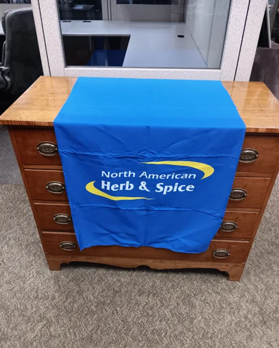 BottleOpenersNow.Com - Table Runner