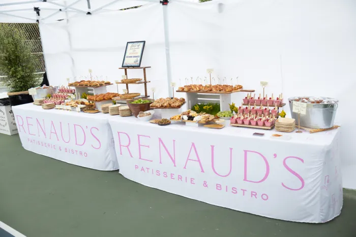 BottleOpenersNow.Com - Custom Rectangle Table Covers