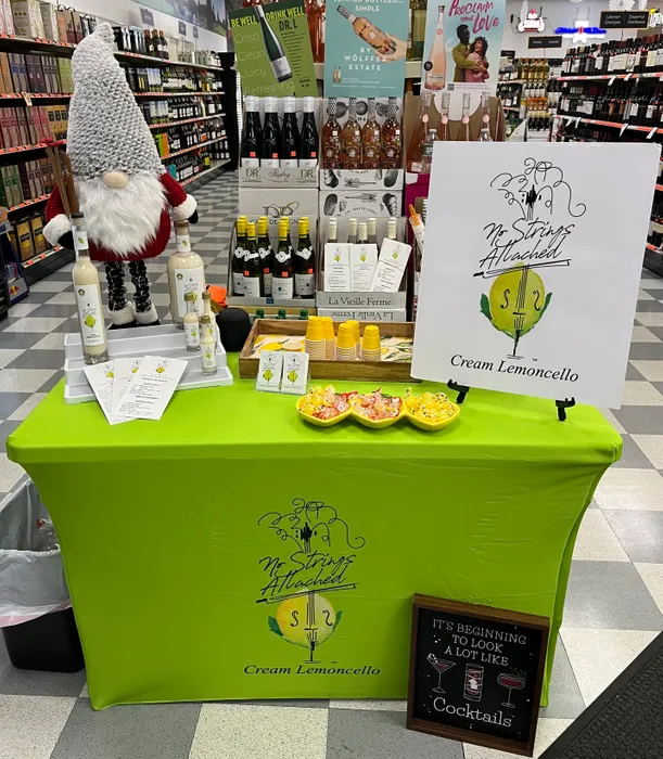 BottleOpenersNow.Com - Custom Rectangle Table Covers