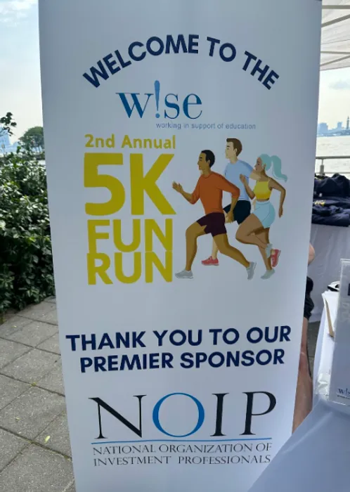 BottleOpenersNow.Com - Roll Up Banner Stands