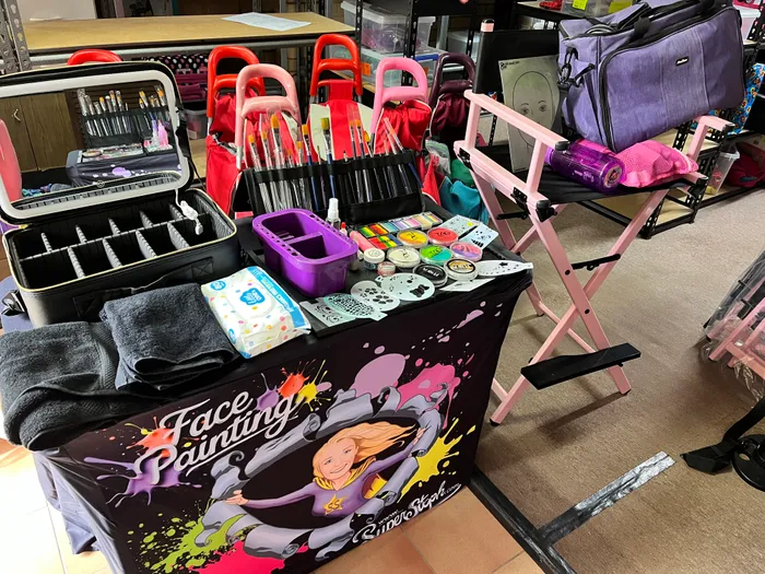 BottleOpenersNow.Com - Custom Square Table Covers