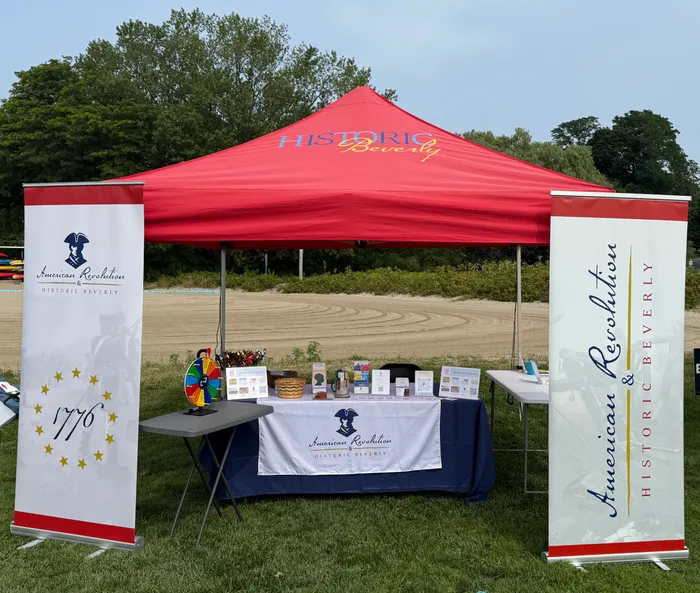 BottleOpenersNow.Com - Table Runner