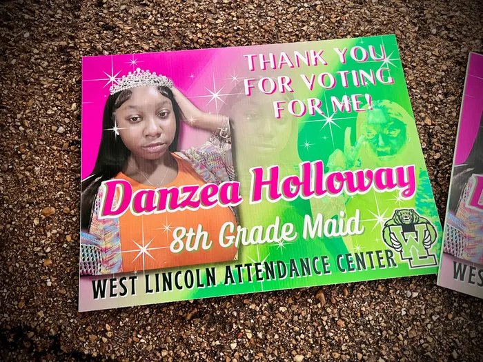 BottleOpenersNow.Com - Graduation Outdoor Yard Sign