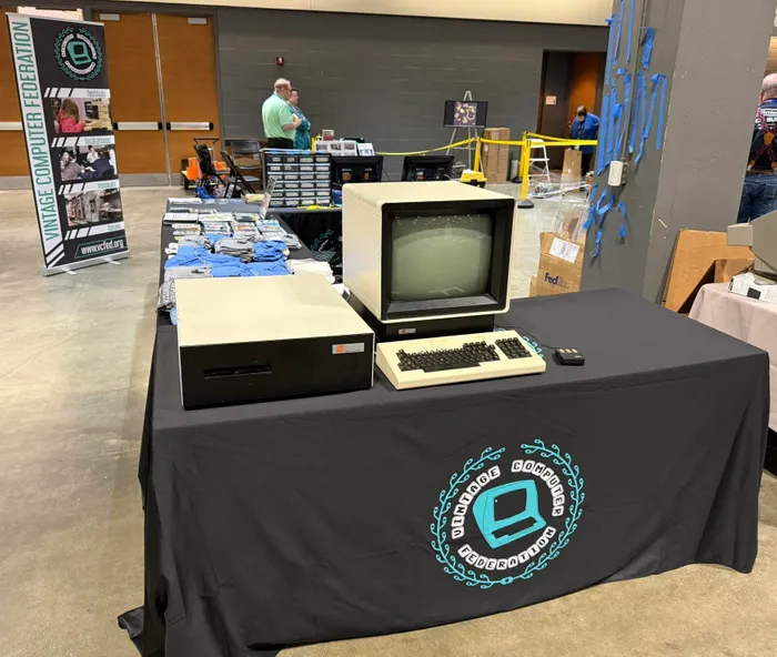 BottleOpenersNow.Com - Custom Rectangle Table Covers