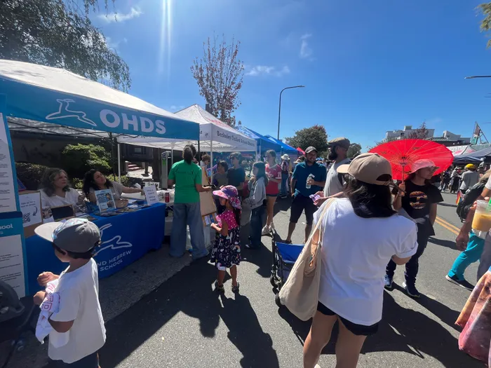 BottleOpenersNow.Com - Custom Rectangle Table Covers